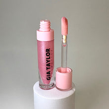 Load image into Gallery viewer, Frostbite Gloss (Strawberry-Peppermint Plumper)
