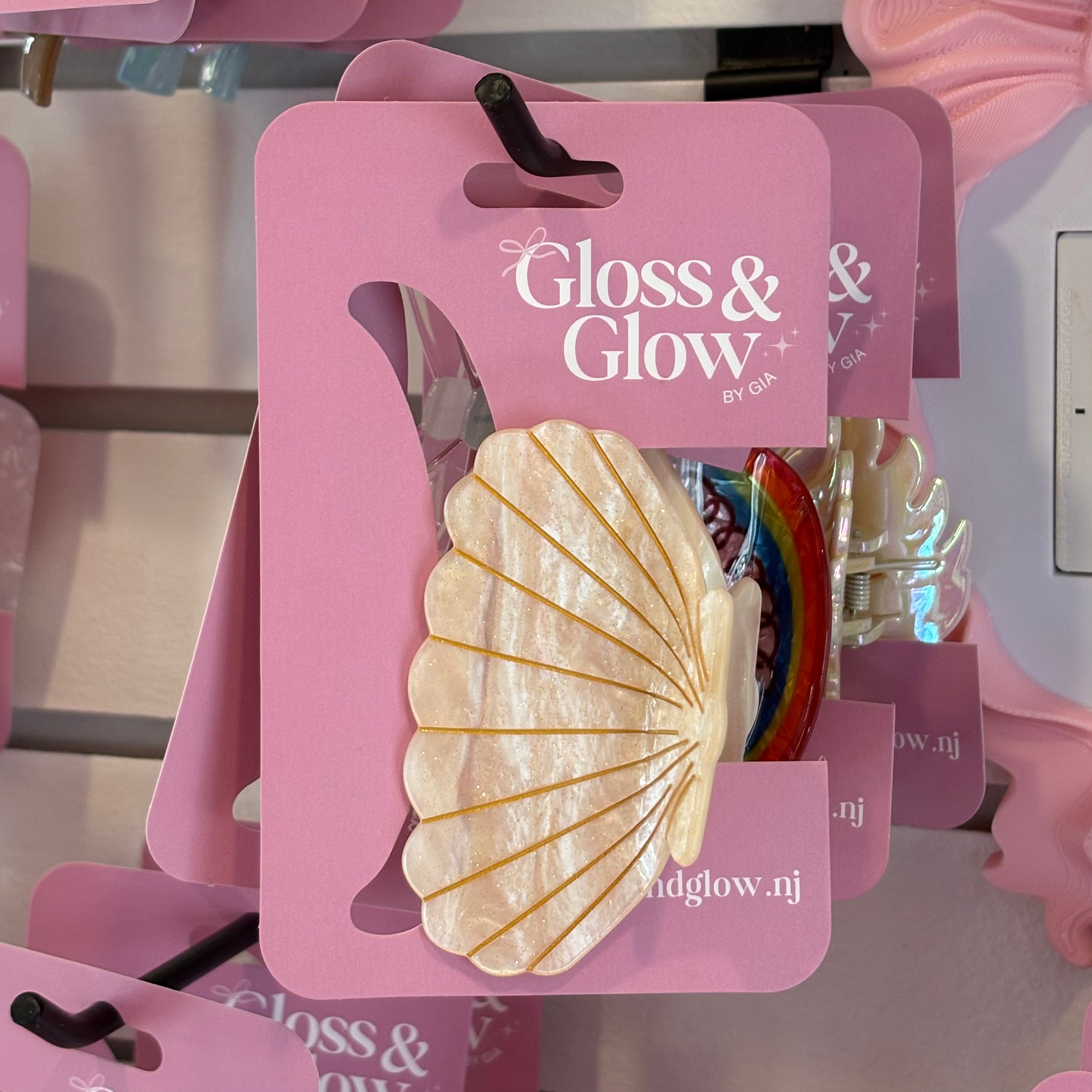 Sparkly Shell Clip