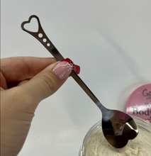 Load image into Gallery viewer, Dragonfruit &amp; Pear Sugar Scrub
